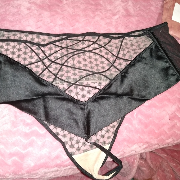 Victoria Secret Starburst thong XL - Picture 2 of 3